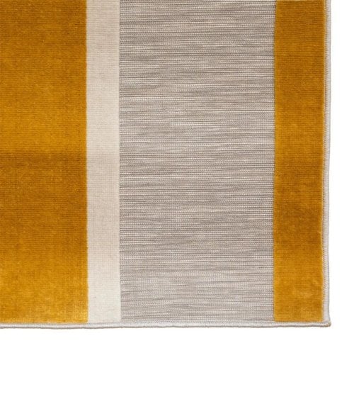 Alfombra Ocre con Arte Geométrico