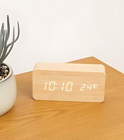 Despertador de Sobremesa Digital en Madera