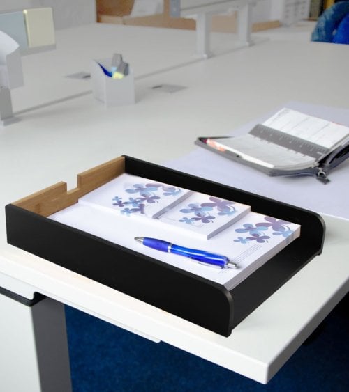 Bandeja Portafolios Negra con Bambú