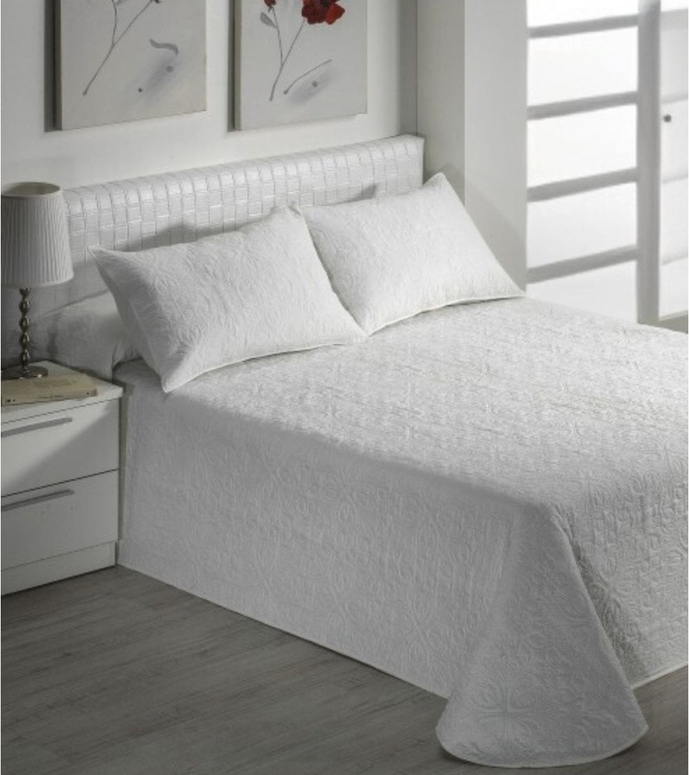 Colcha Bouti Cartagena de Diseño Romántico