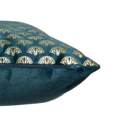 Cojín de Terciopelo con Detalles Dorados