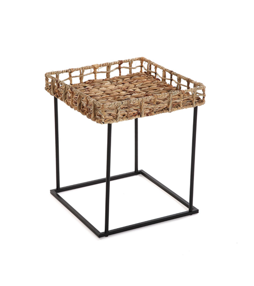 Mesa Auxiliar de Fibra Natural y Metal