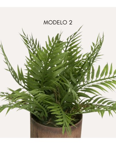 Planta Decorativa en Maceta con Acabado de Madera