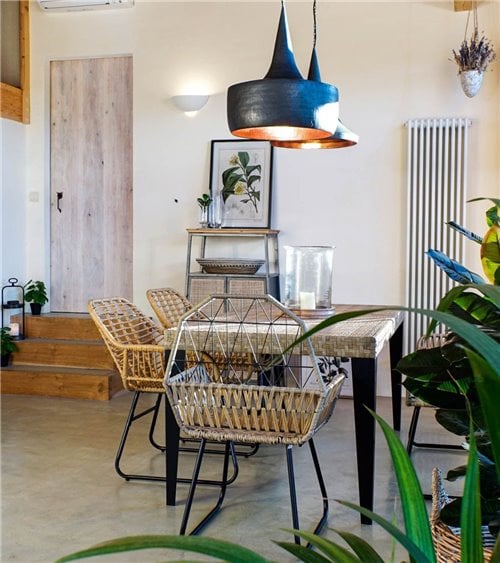 Silla de Ratán con Estructura Metálica