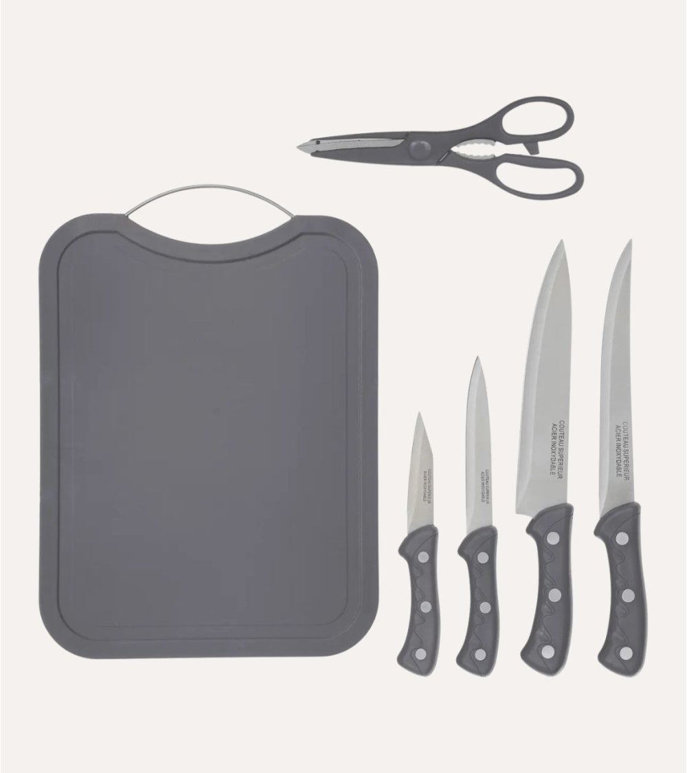 Set de 4 Cuchillos, Tabla de Corte y Tijeras de Cocina Set de 4 Cuchillos, Tabla de Corte y Tijeras de Cocina