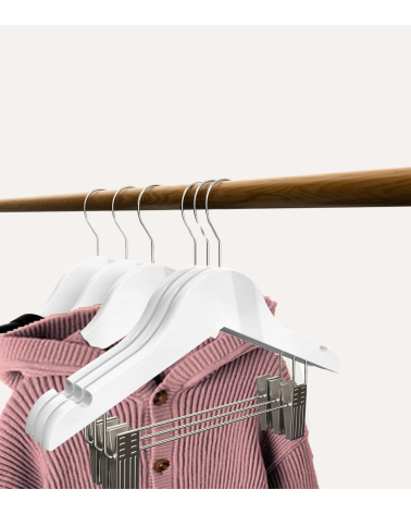 Percha Infantil con Pinzas de Madera