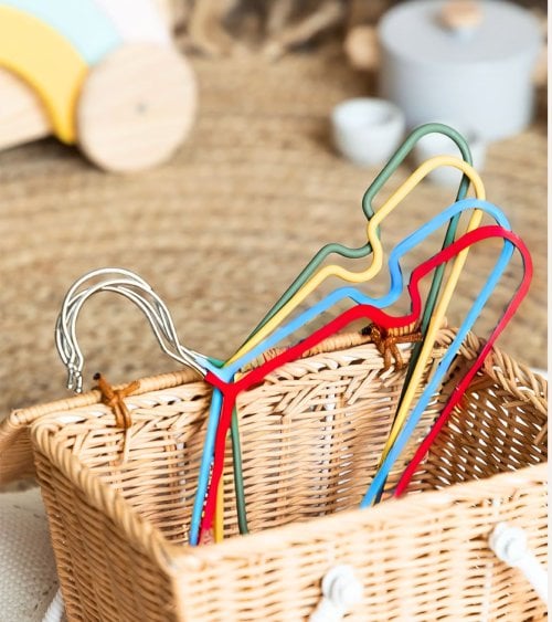 Set de 6 Perchas de Colores Infantil de Metal