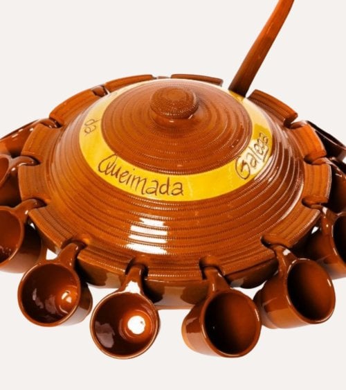 Queimada Gallega de Barro con Tazas y Tapa