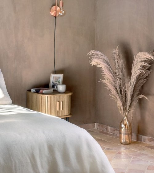 Mesilla de Noche con 2 Puertas Colva de Madera