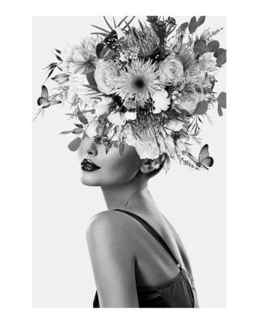 Cuadro de Mujer con Tocado Floral en la Cabeza