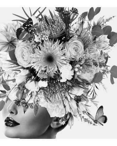 Cuadro de Mujer con Tocado Floral en la Cabeza