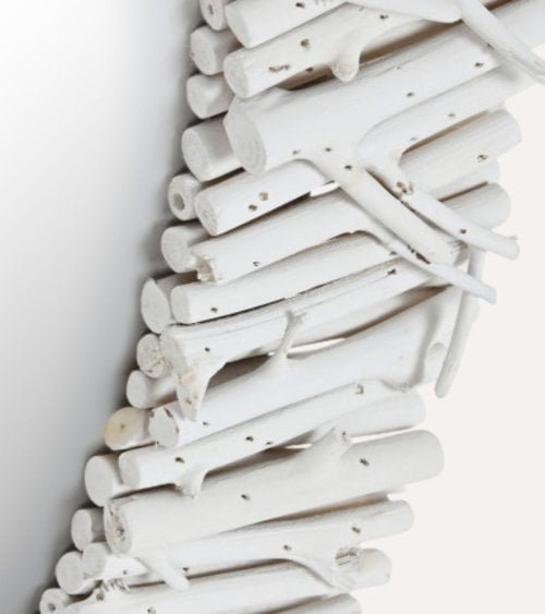 Espejo con Marco de Tronquitos de Madera