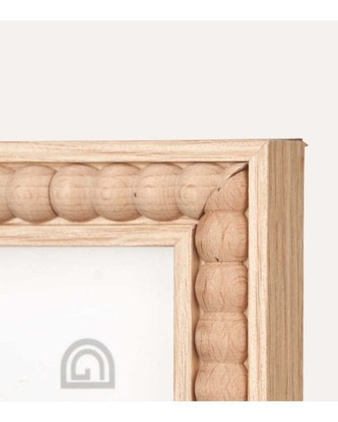 Marco de Fotos Estilo Madera con Bolas de Plástico