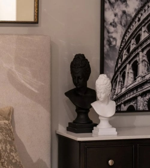 Figura Busto de Musa de Poliresina