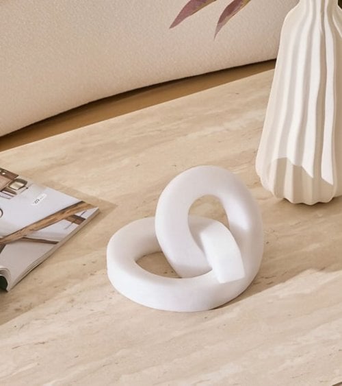 Figura Decorativa Nudo Corazón Abstracto de Poliresina