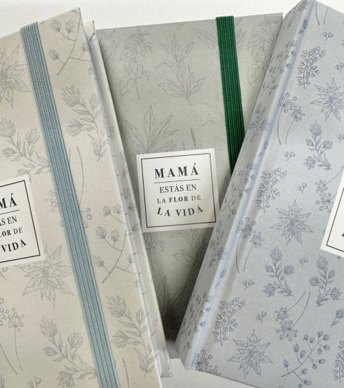 Libreta de Tapa Dura con Goma para Mamá-5