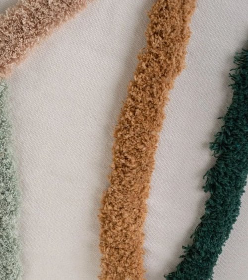 Cojín Crema con Flecos y Ondas en Relieve-6