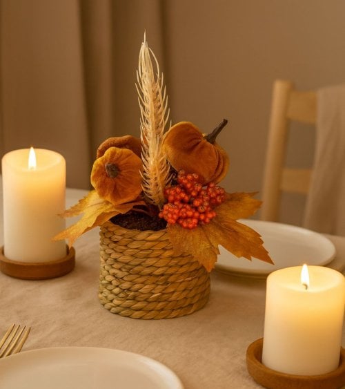 Flores Otoñales Decorativas con Calabazas en Maceta