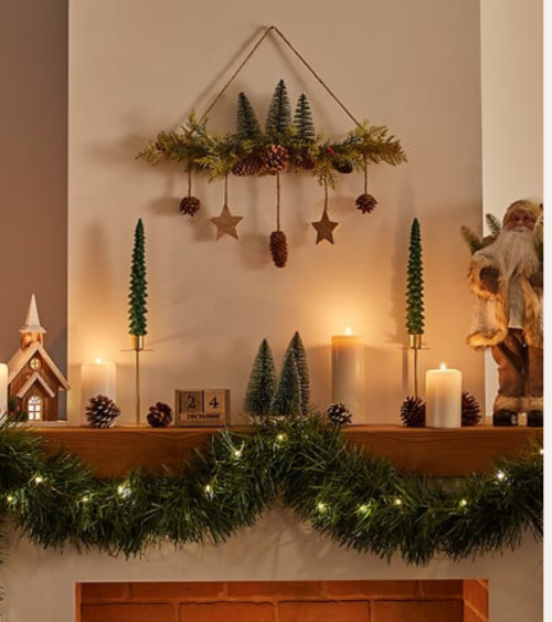 Decoración de Pared Pinos y Piñas para Navidad