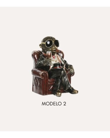 Figura Decorativa Animal en Butaca de Resina