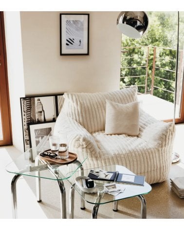 Sillón Muzi de Terciopelo Acanalado de Plástico