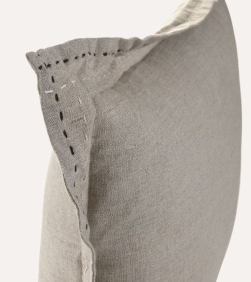 Cojín Borde con Costuras de Lino