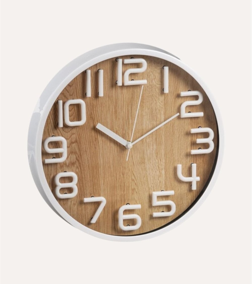 Reloj de Pared Números en Relieve de Madera y Plástico
