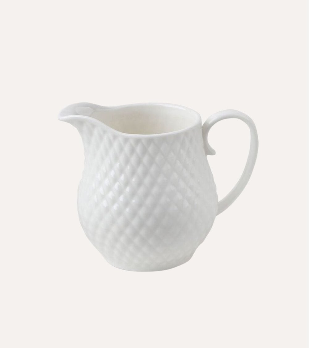 Jarra Lechera Escamas de Porcelana Grabada