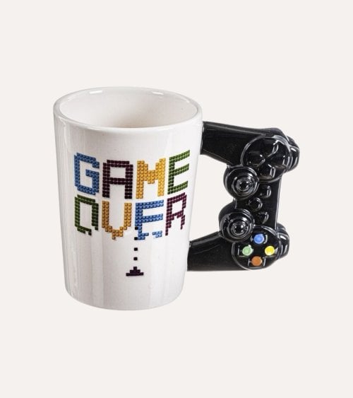 Taza Mug Game Over con Asa de Mando de Cerámica