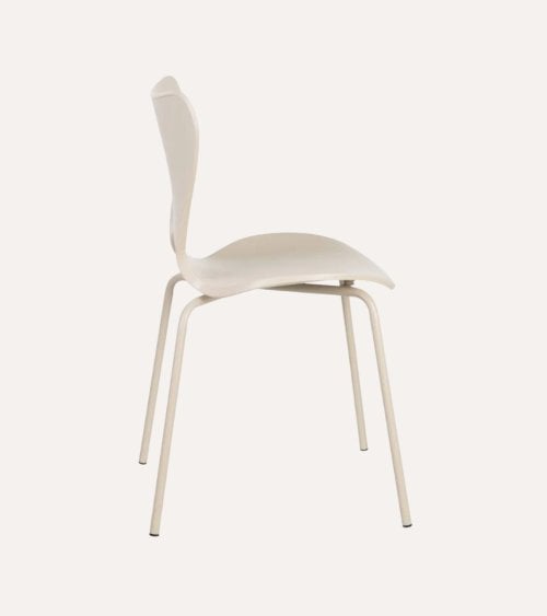 Silla Nórdica de Polipropileno y Patas de Metal