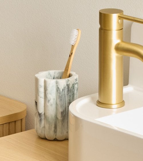 Vaso de Baño Portacepillos Marby Efecto de Mármol de Poliresina