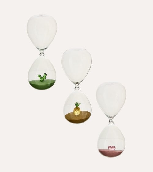 Reloj de Arena con Figura Decorativa en Interior de Vidrio