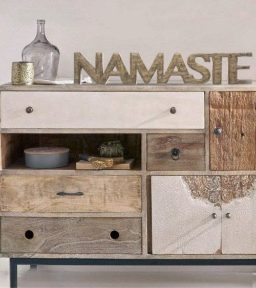 Figura Decorativa de Madera Namaste-3