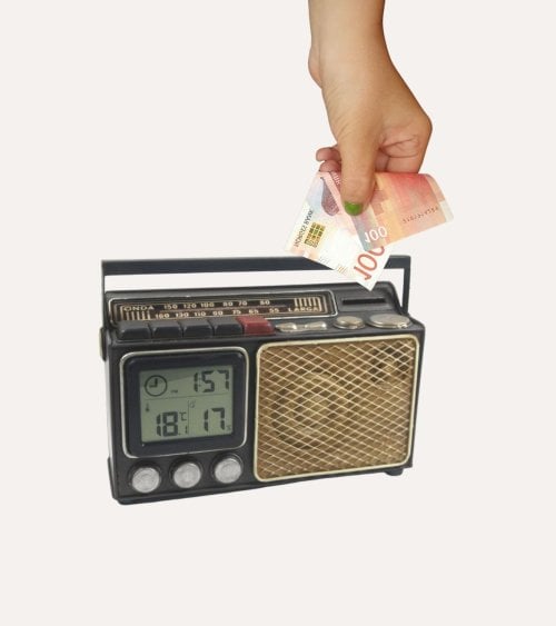 Hucha Radio Decorativa con Reloj de Metal