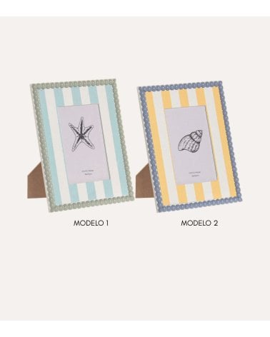 Marco de Fotos con Bolas Decorativas de MDF