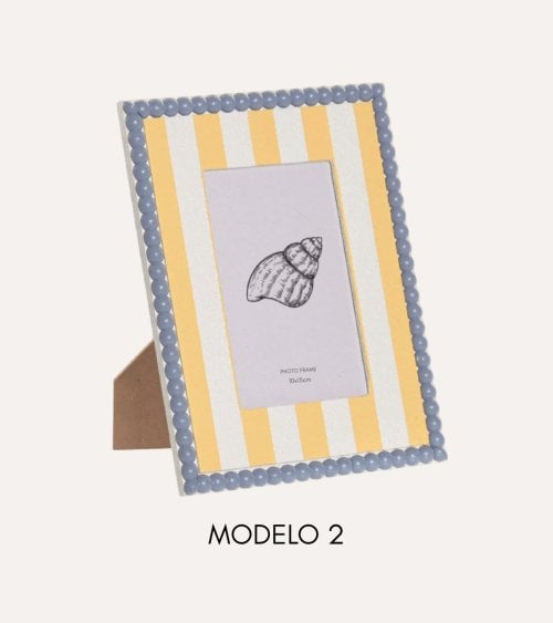 Marco de Fotos con Bolas Decorativas de MDF