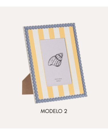 Marco de Fotos con Bolas Decorativas de MDF