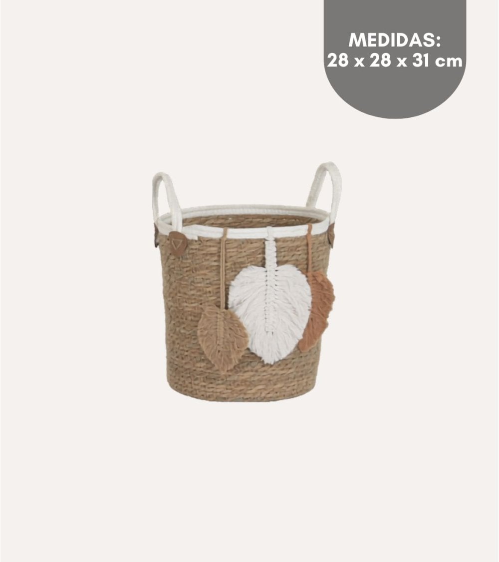 Cesta Estilo Natural con Hojas Colgantes de Fibra y Algodon