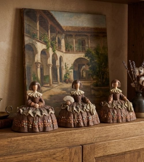 Figura Decorativa de Las Meninas de Resina