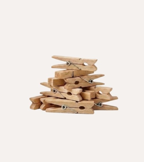 Set de 24 Pinzas Tradicionales de Madera