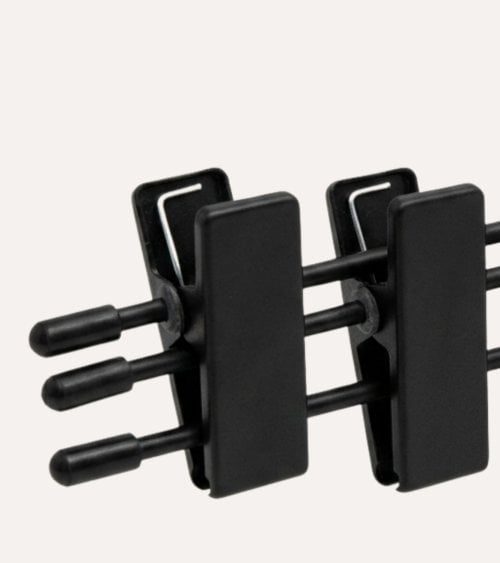 Set de 3 Perchas Simples FInas con PInzas para Faldas de Metal