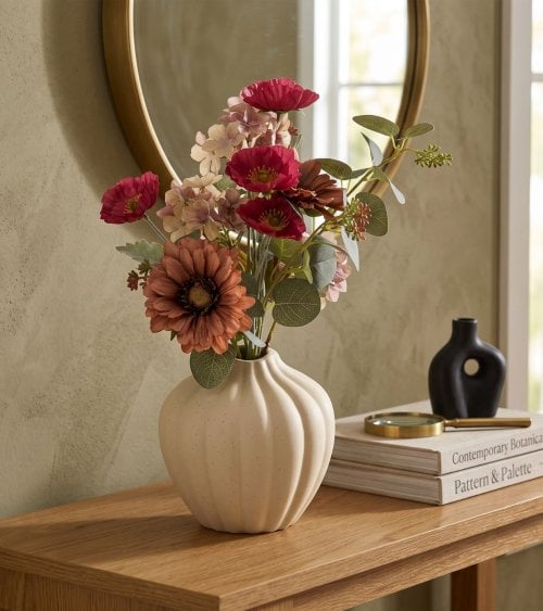 Planta Mona Decorativa de Gerberas con Jarrón