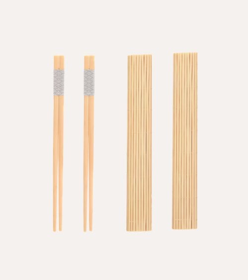 Set de 4 Palillos y 2 Esterillas para Sushi de Bambú