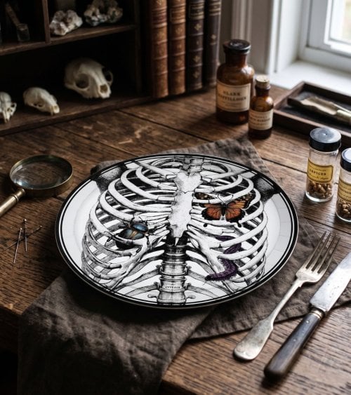 Set de 6 Platos Desechables Esqueleto y Bichos de Cartón