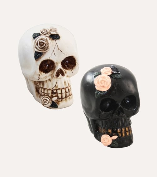 Figura Decorativa Calavera con Flores de Poliresina