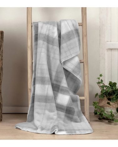 Manta Plaid Wolf a Cuadros de 100% Poliéster